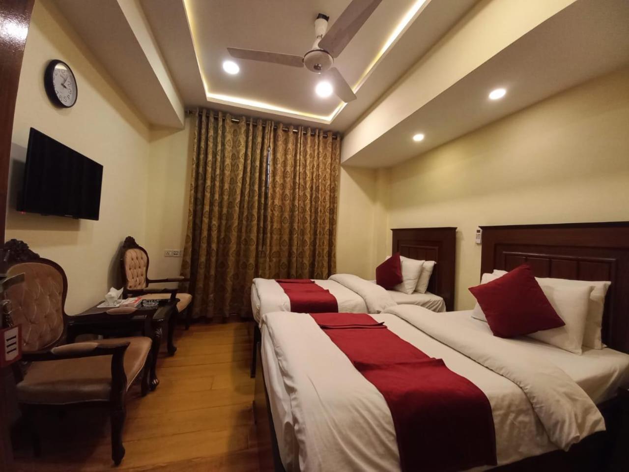 Diplomat Hotel Islamabad Bagian luar foto