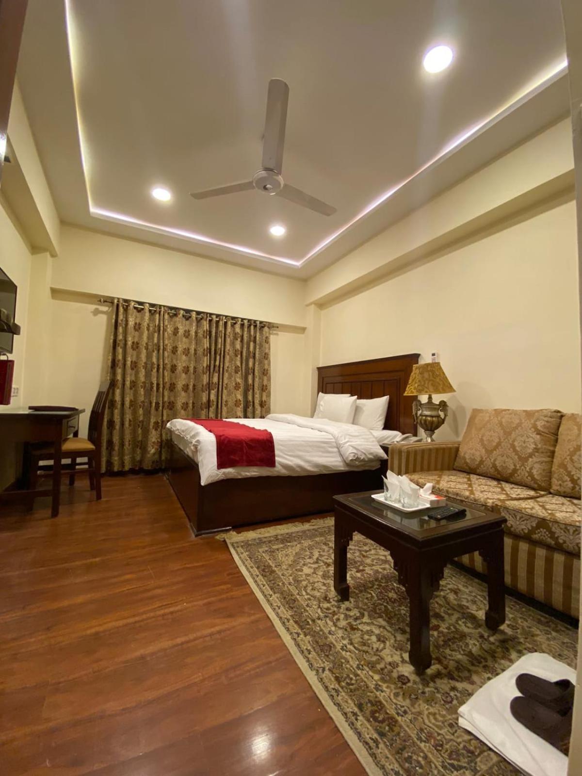 Diplomat Hotel Islamabad Bagian luar foto
