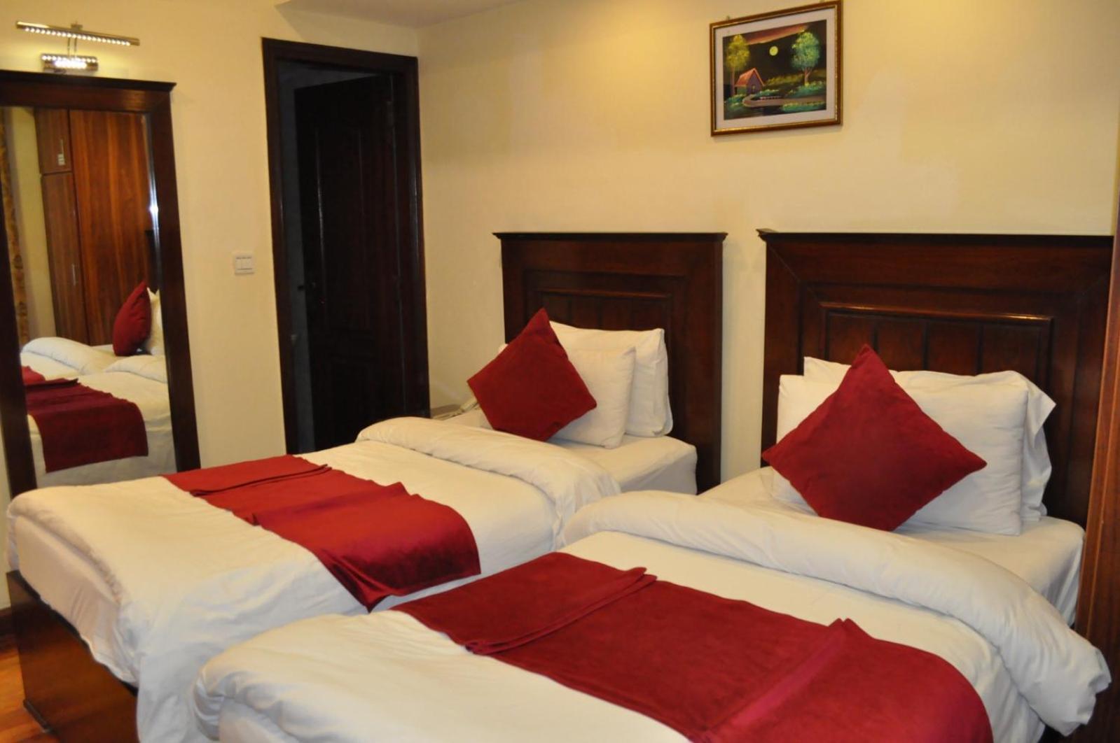 Diplomat Hotel Islamabad Bagian luar foto