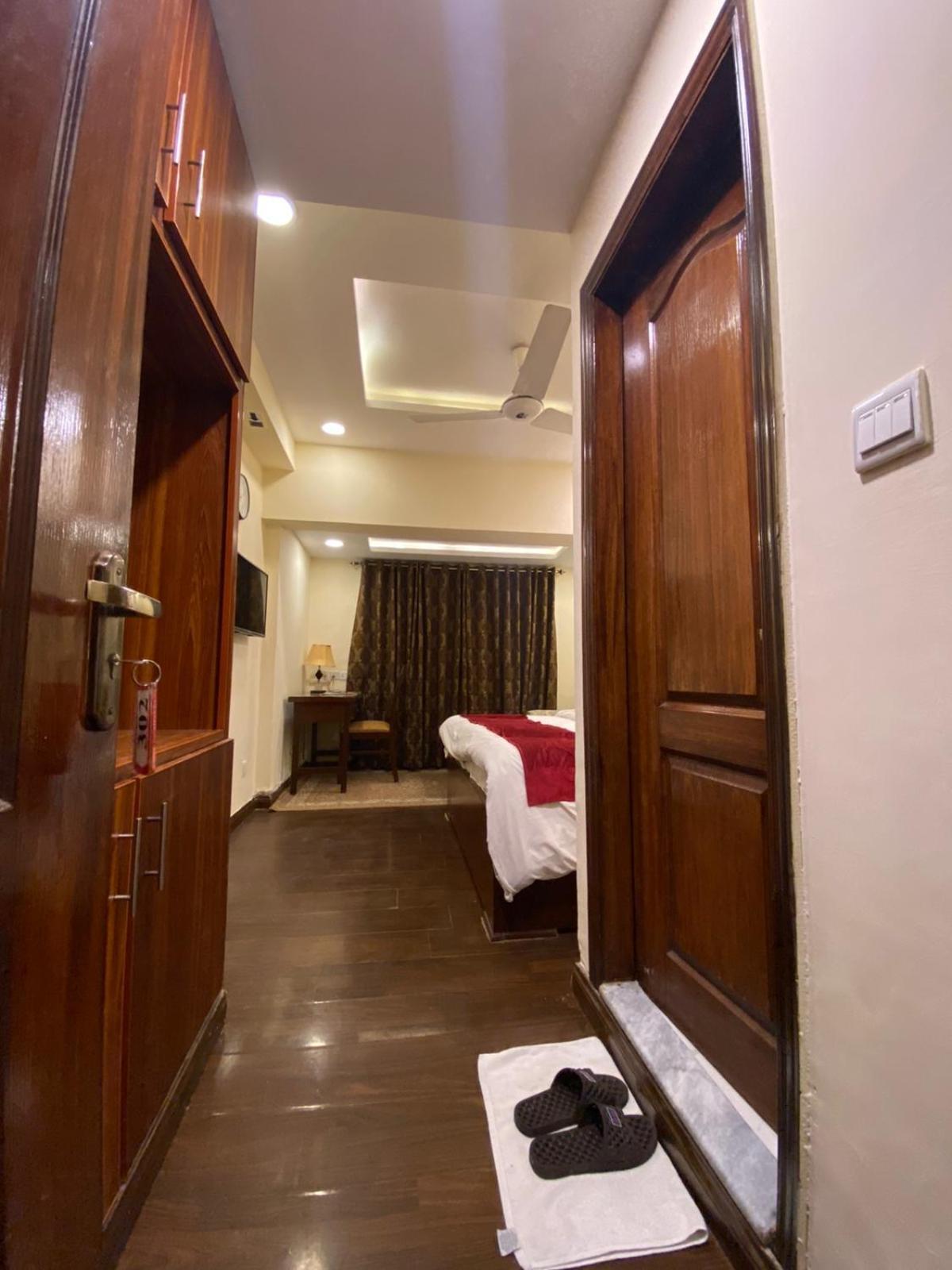 Diplomat Hotel Islamabad Bagian luar foto