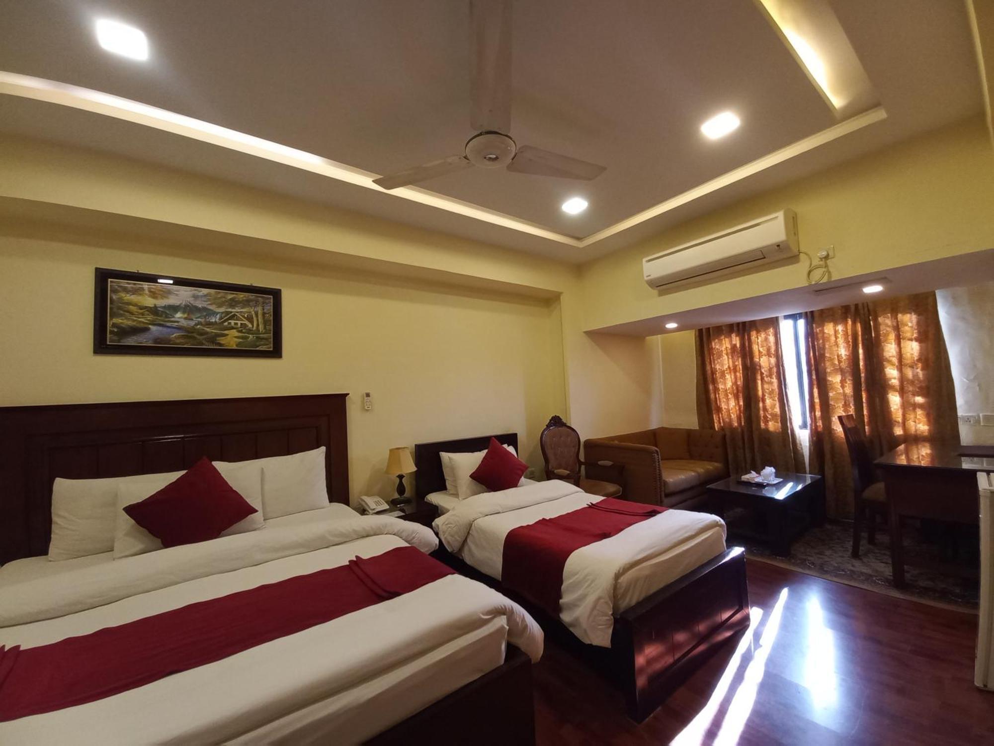 Diplomat Hotel Islamabad Bagian luar foto