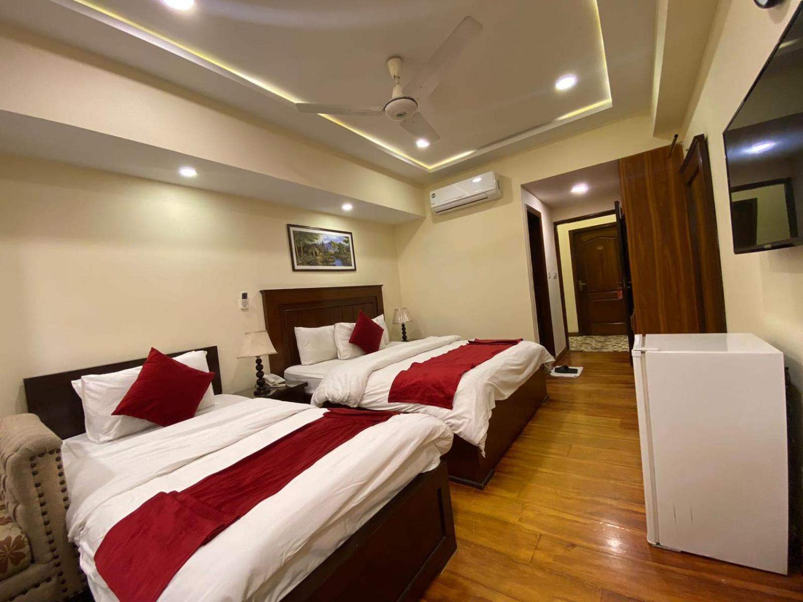 Diplomat Hotel Islamabad Bagian luar foto