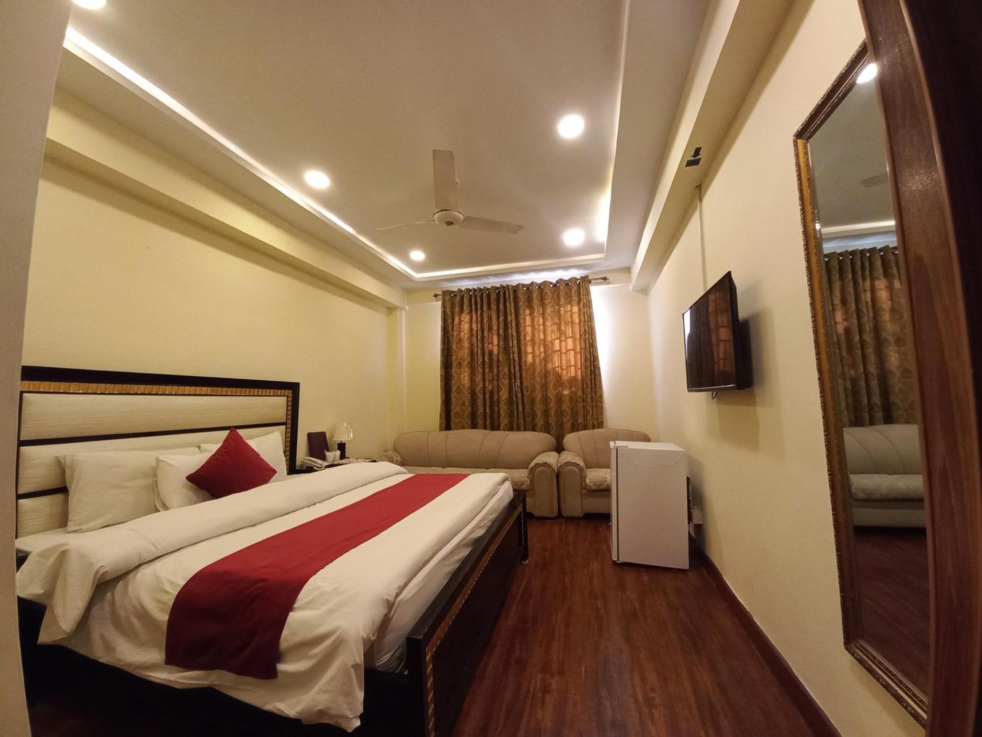 Diplomat Hotel Islamabad Bagian luar foto
