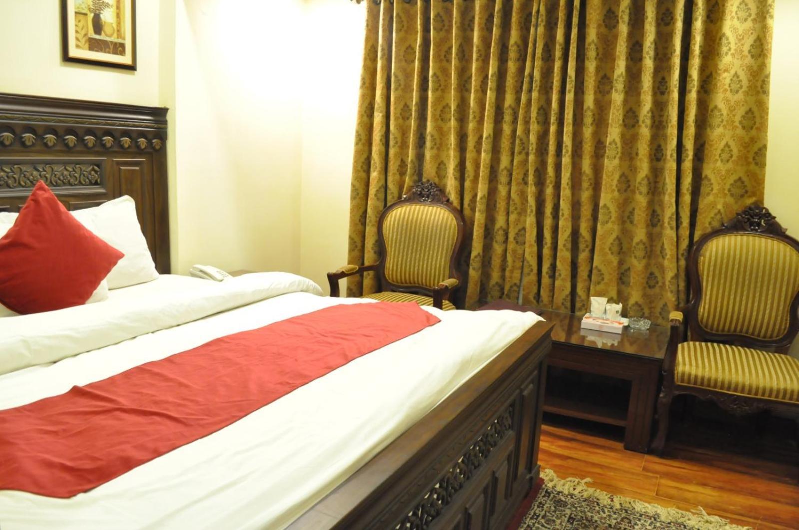 Diplomat Hotel Islamabad Bagian luar foto