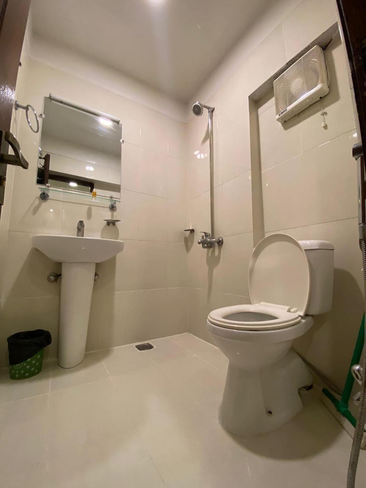 Diplomat Hotel Islamabad Bagian luar foto